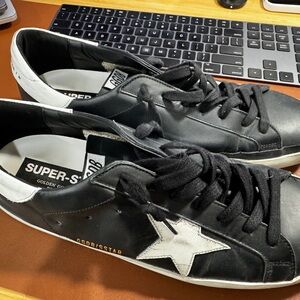 Golden Goose superstar Black men’s size 12 (45 EU)